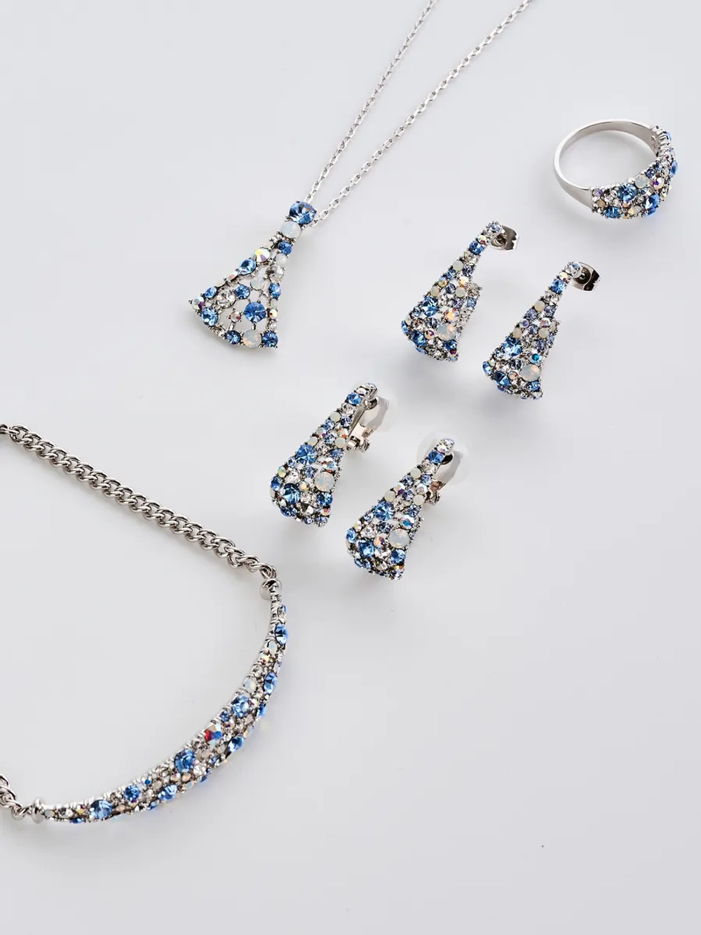 Кольцо Россыпь из голубых камней Swarovski