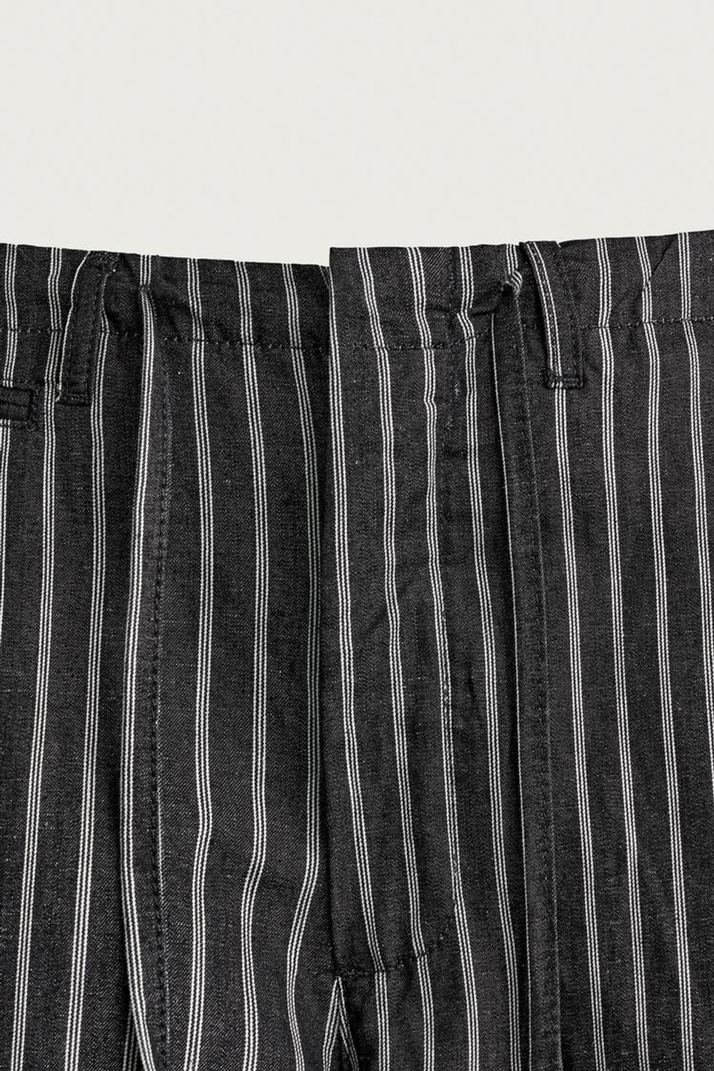 ZARA ПОЛОСАТЫЕ БРЮКИ ИЗ ДЕНИМА (ХЛОПОК И ЛЕН), СИНИЙ/ЧЕРНЫЙ
