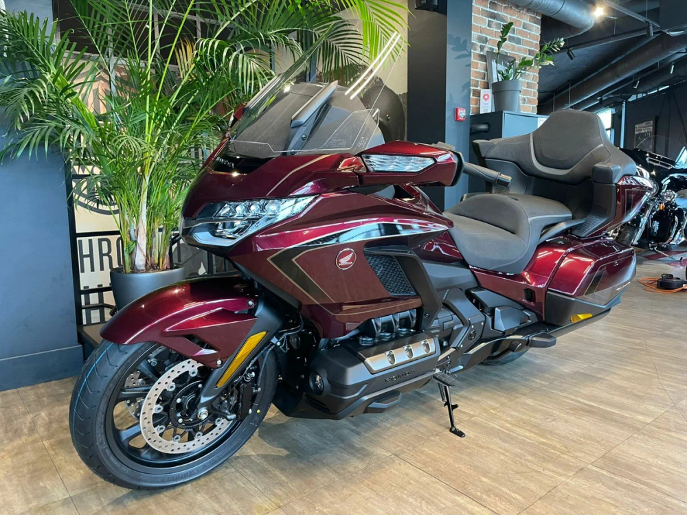 Honda GL1800 Gold Wing Tour "50th Anniversary" 2025 c НДС