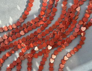 Яшма, сердечки гладкие 8мм, 1/2 нити 18-19см (24 бусины)\ нить 37-38см (48 бусин)