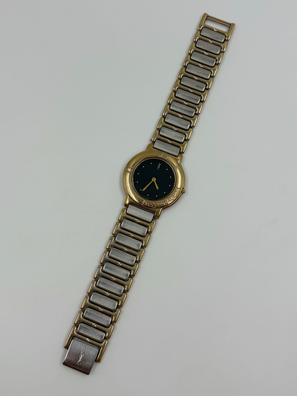 Часы Yves Saint Laurent