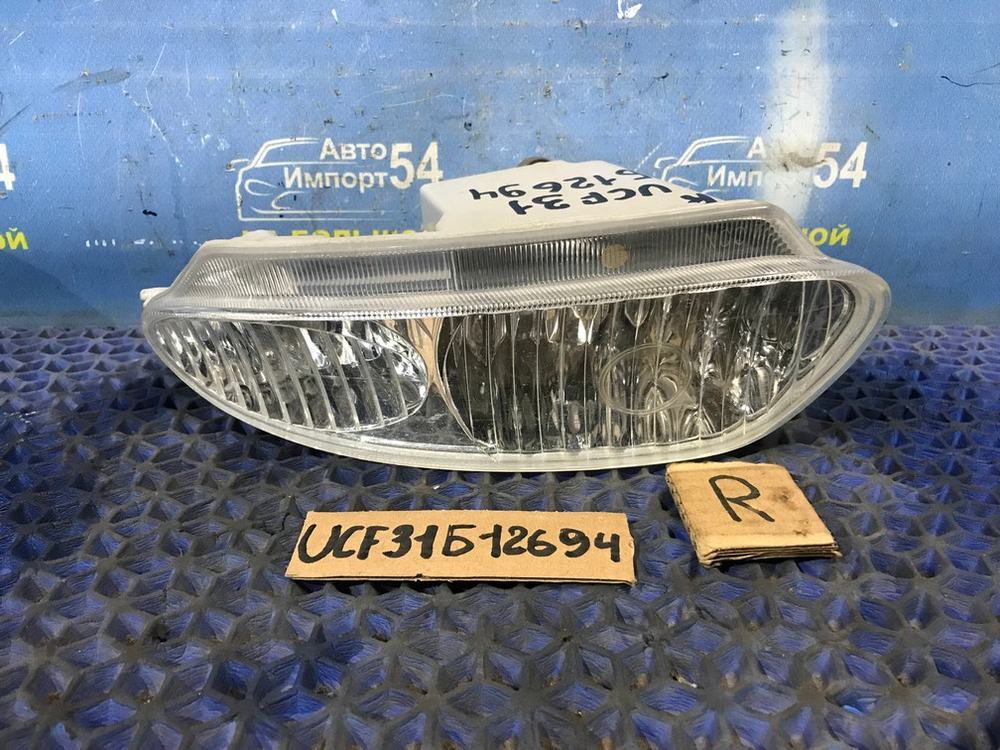 Туманка правая TOYOTA CELSIOR 2000-2003