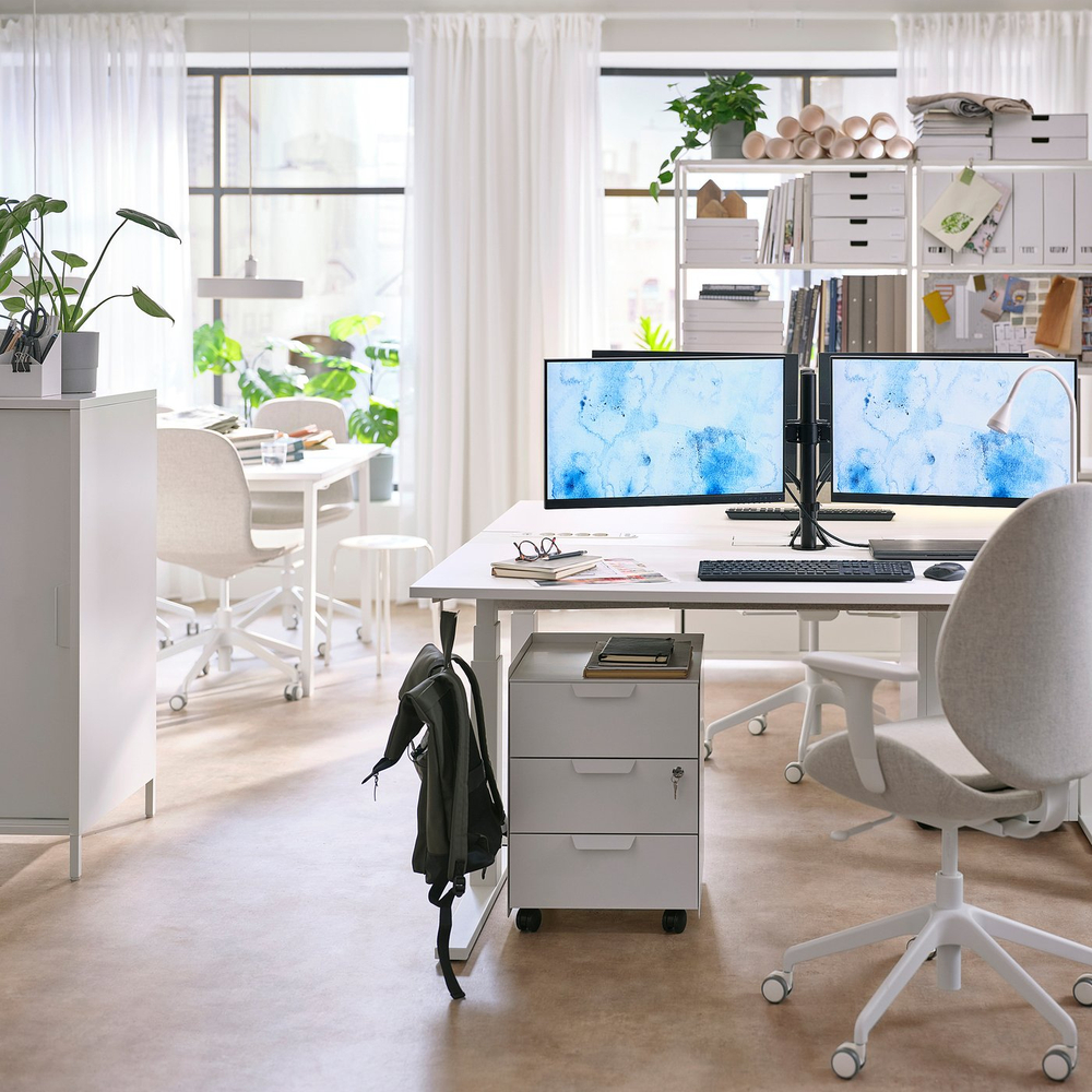 IKEA STUBBERGET  (ИКЕА СТУББЕРГЕТ)  -  Кронштейн для 2 мониторов - чёрный