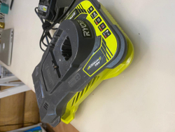 Зарядное устройство Ryobi ONE+ RC18150 5133002638