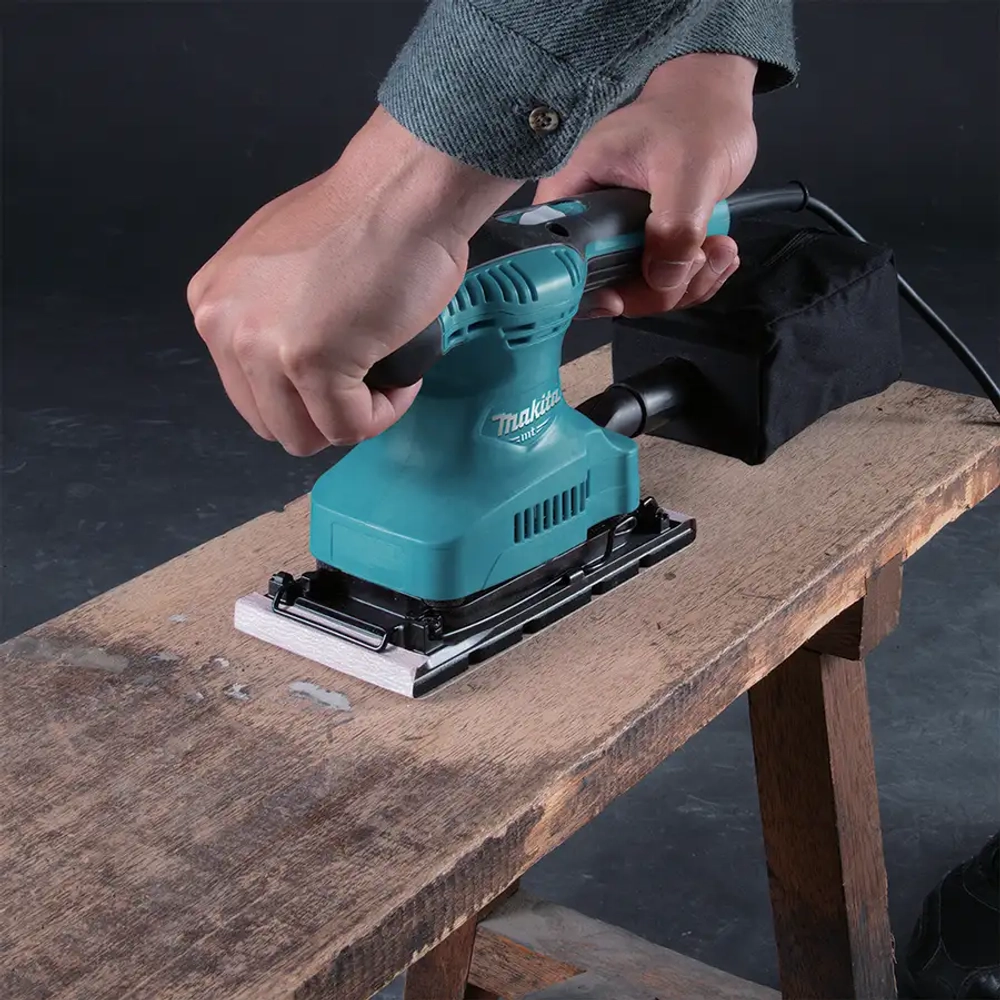 Плоскошлифовальная машина Makita MT M9203B