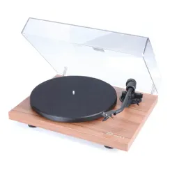 Music Hall MMF Mark1 Walnut