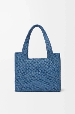 Loewe Средняя сумка-тоут LOEWE Font из рафии, светло-голубой
