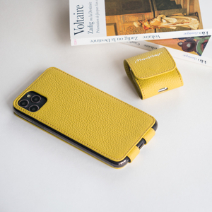 Чехол кожаный для iPhone 11 Pro Max желтого цвета