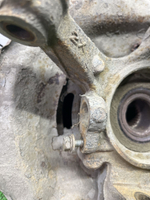 Поворотный кулак левый Toyota Gaia 1998 с пробегом
