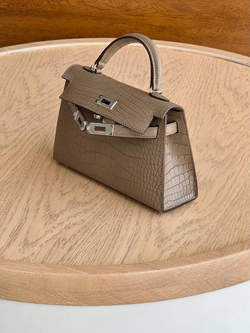 Сумка Hermes Kelly 19 из кожи крокодила