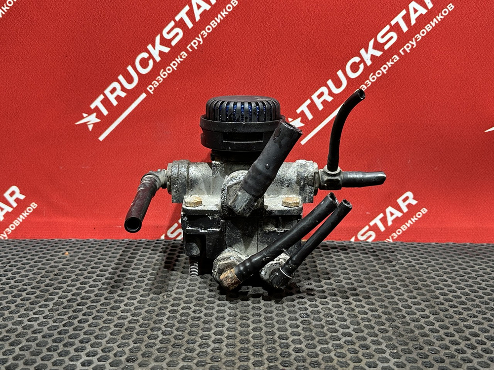 Клапан ускорительный