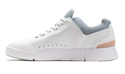Женские кроссовки On The Roger Advantage - white/rosehip