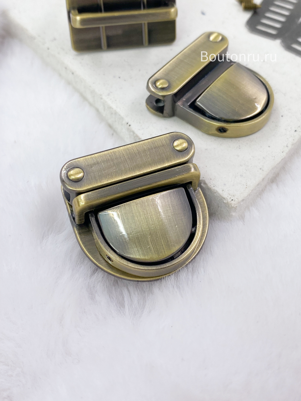 Замок для сумки бронза (с крепежом)
