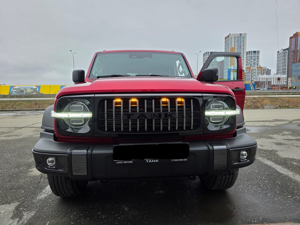 Решётка радиатора Defender GT черная Tank 300