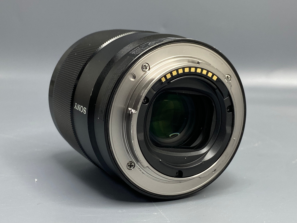 Sony FE 35mm f/1.8