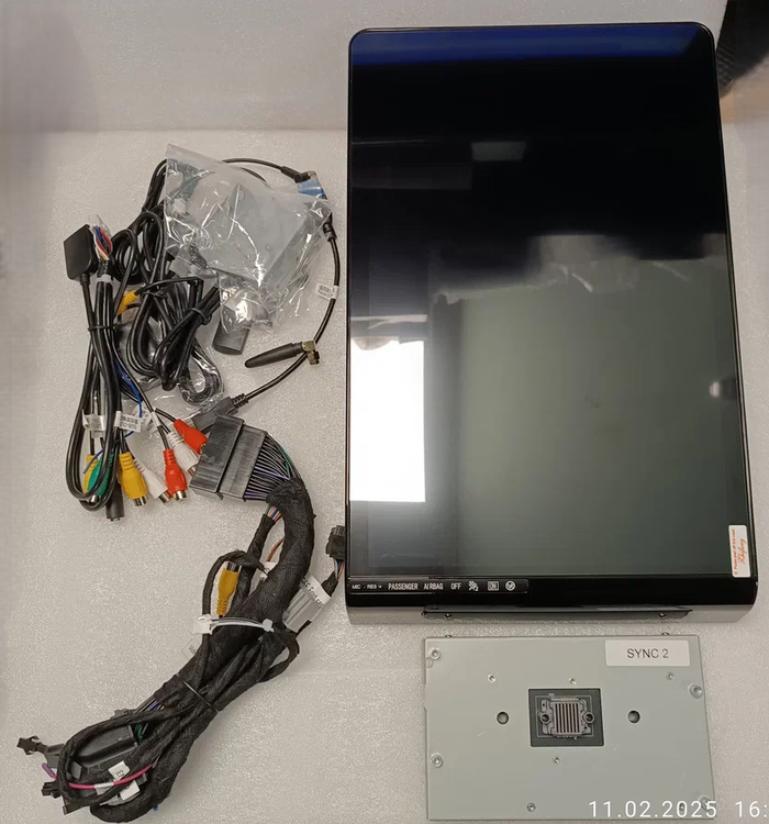 Магнитола для Ford F-150 2015-2020 (SYNC 2) - Kuberg ZF-3035-S2-GE вертикальный экран в стиле "Тесла" на Android 13, CarPlay, 4G SIM-слот