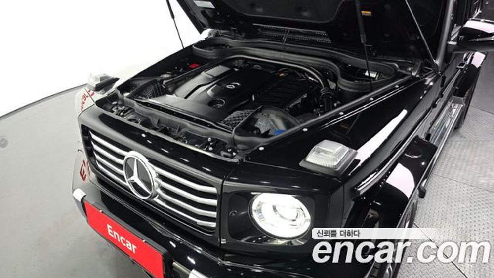 Mercedes-Benz G-Class G450d — 2025