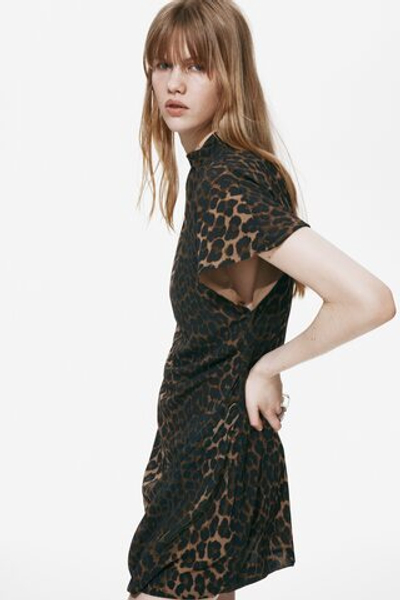 Платье с драпировкой и воротником-полуводолазкой - H&M