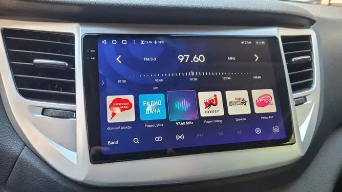 Магнитола для Hyundai Tucson 3 2015-2018 (штатная КЗВ, рамка серебро) - Teyes CC4-PRO монитор 9.5" 2K QLED на Android 13, Быстрейшая, Snapdragon 778G, ИИ, CarPlay, DSP, 4G SIM-слот