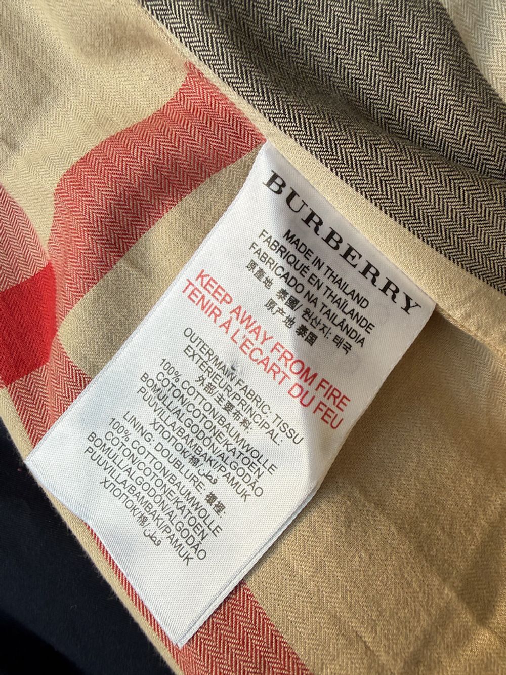 Плащ Burberry, 128
