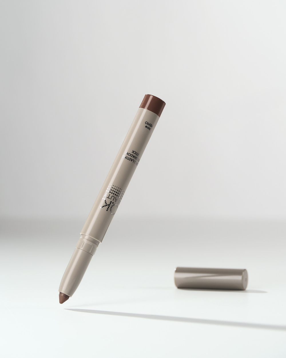 Стойкие тени-карандаш для век LONG LASTING EYESHADOW STICK