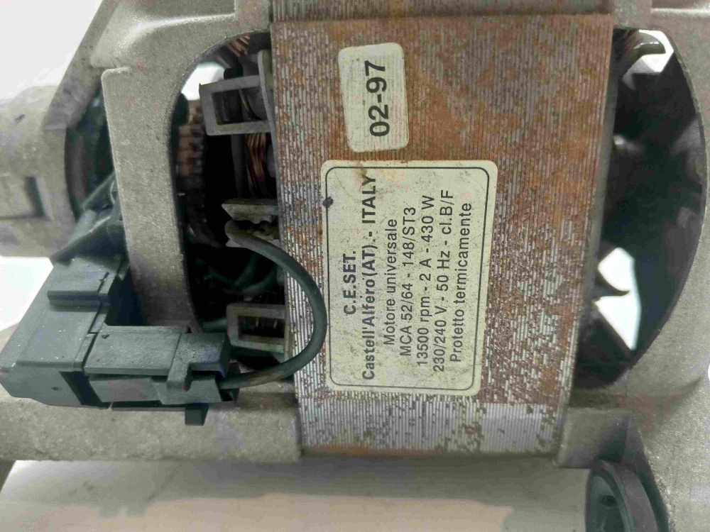 SL12WWD кт263 Двигатель 6 контактов стиральной машины Siltal SL12WWD б/у