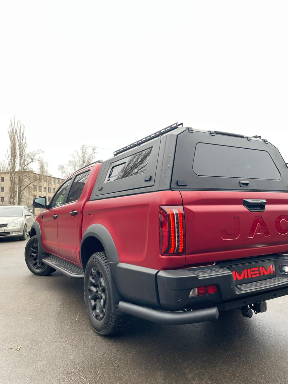 Kунг экспедиционный 4 стекла JAC T9