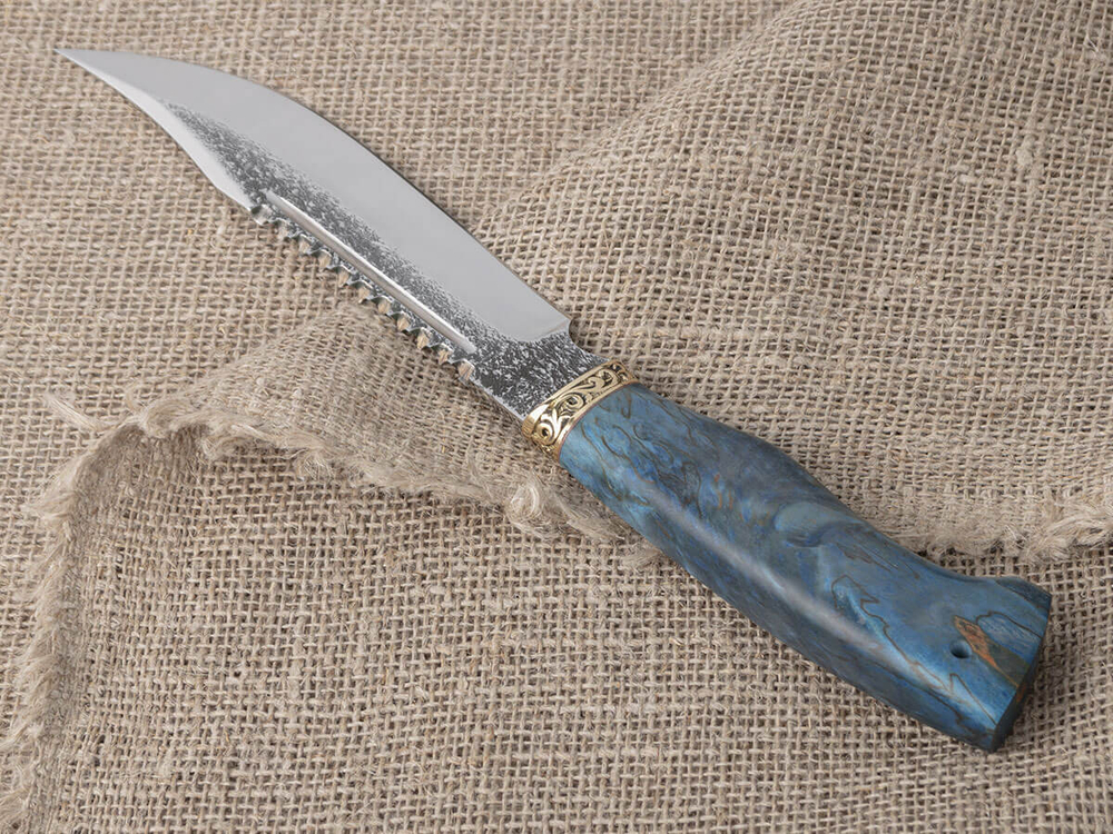 Нож "Алтай", сталь Bohler N690, рукоять синяя стабилизированная береза