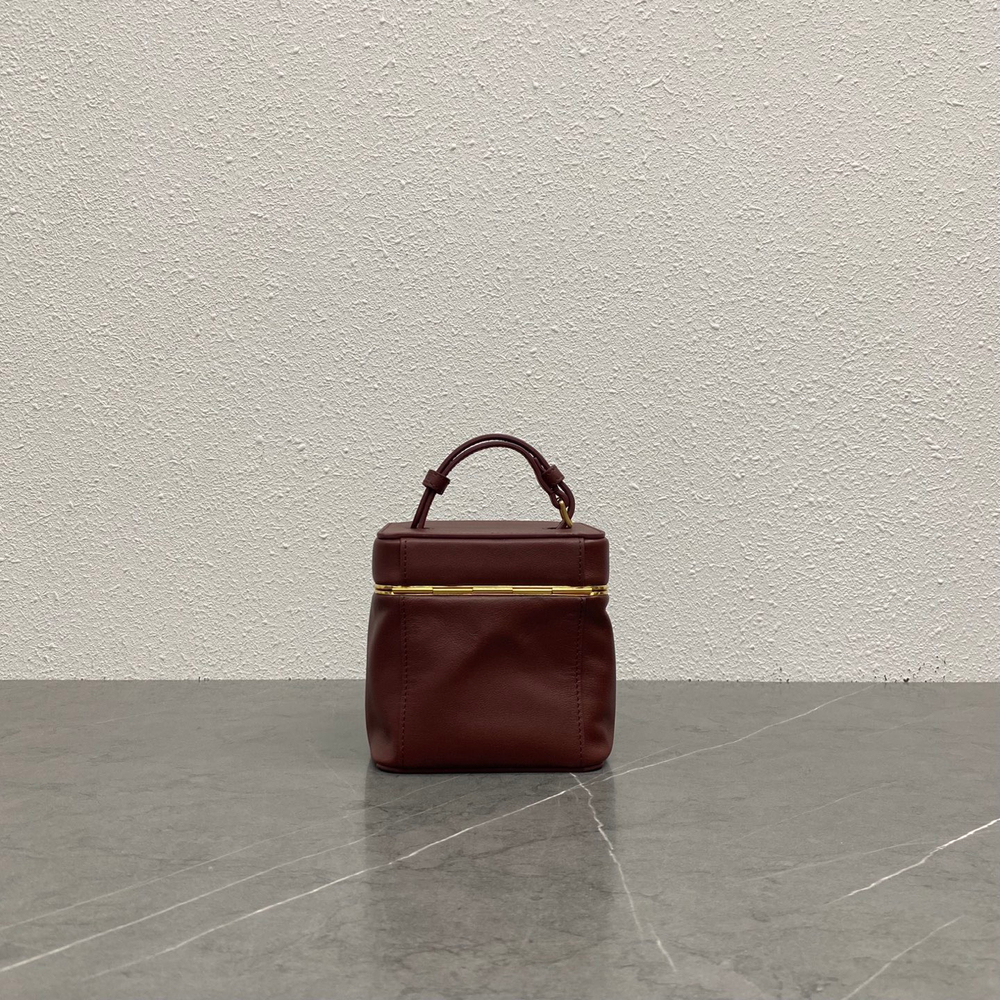 Cube in Supple