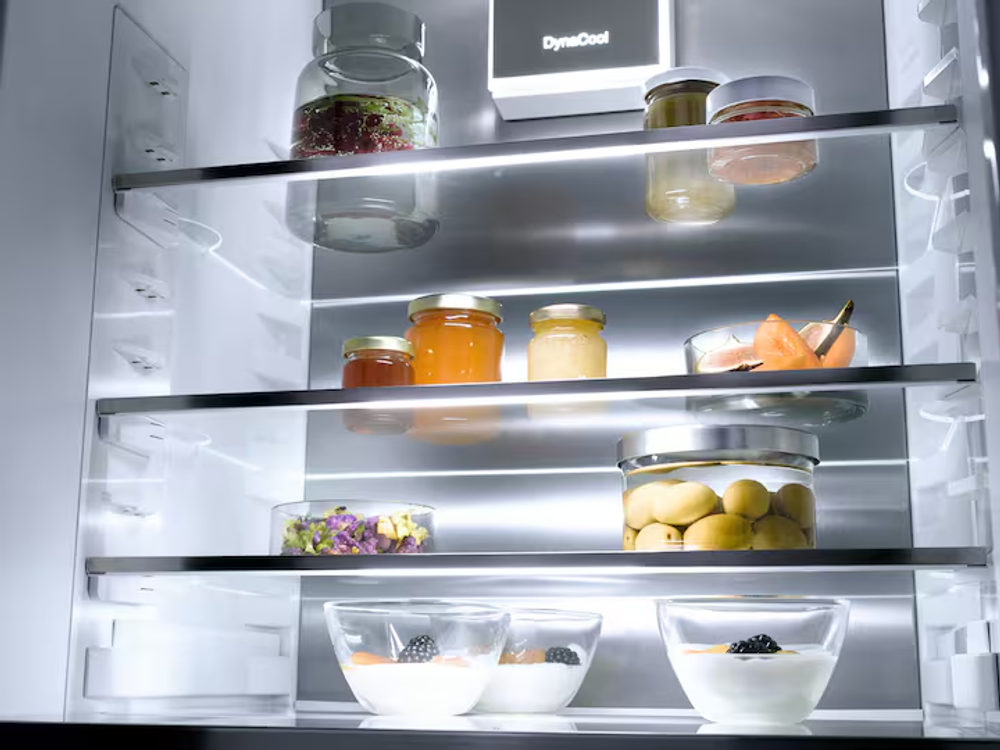Встраиваемый холодильник Miele K 7777 B
