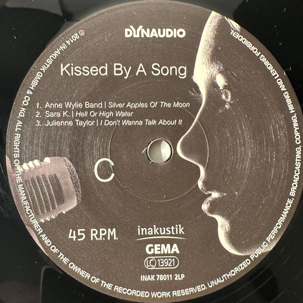 Сборник Dynaudio: Kissed By A Song (Германия 2014г.) 2х12", 45 RPM