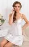 Lady in white 17251