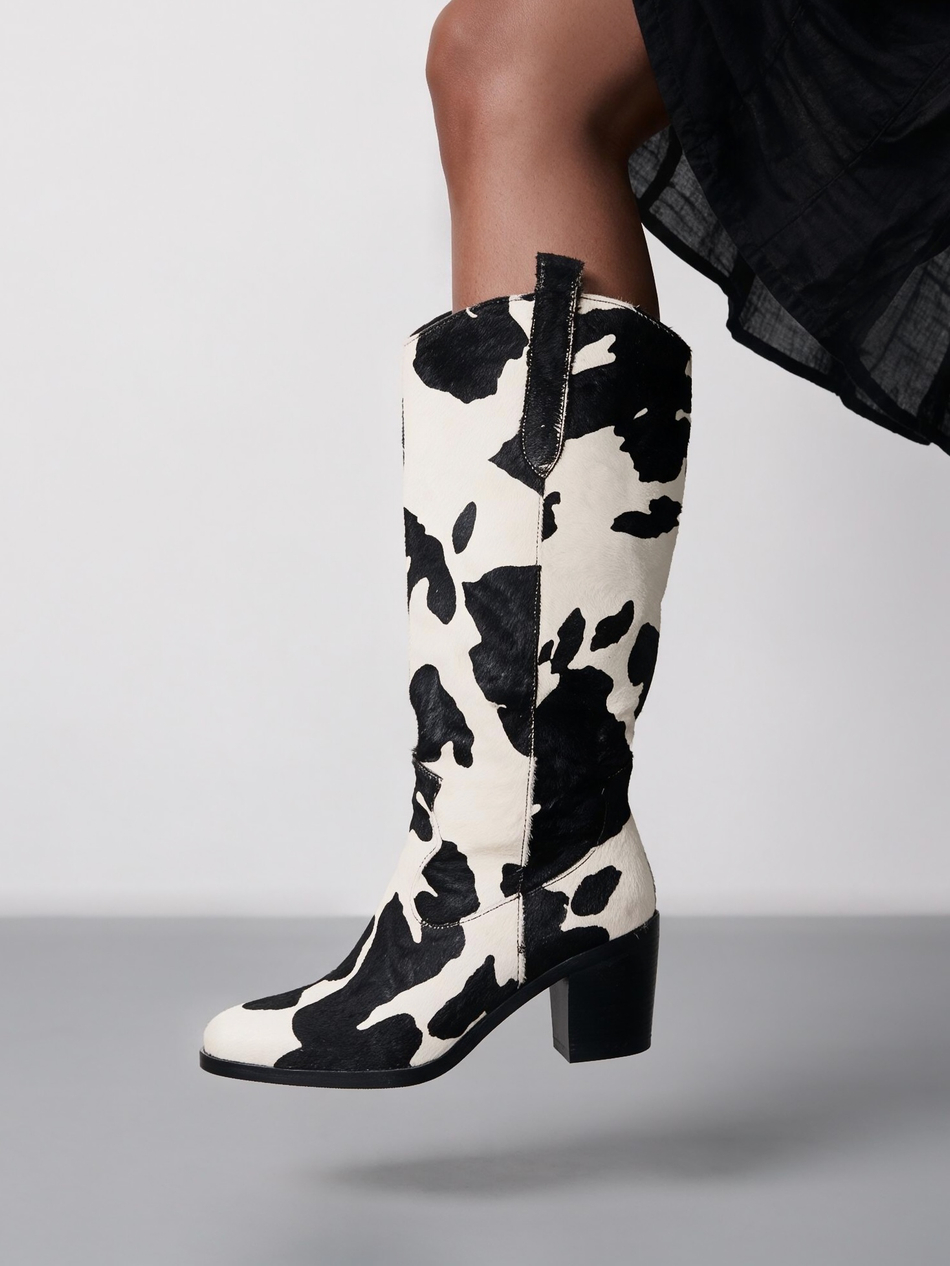 moo boots black