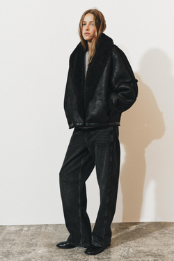 ZARA КУРТКА ИЗ ИСКУССТВЕННОГО МЕХА — ZW COLLECTION, ЧЕРНЫЙ