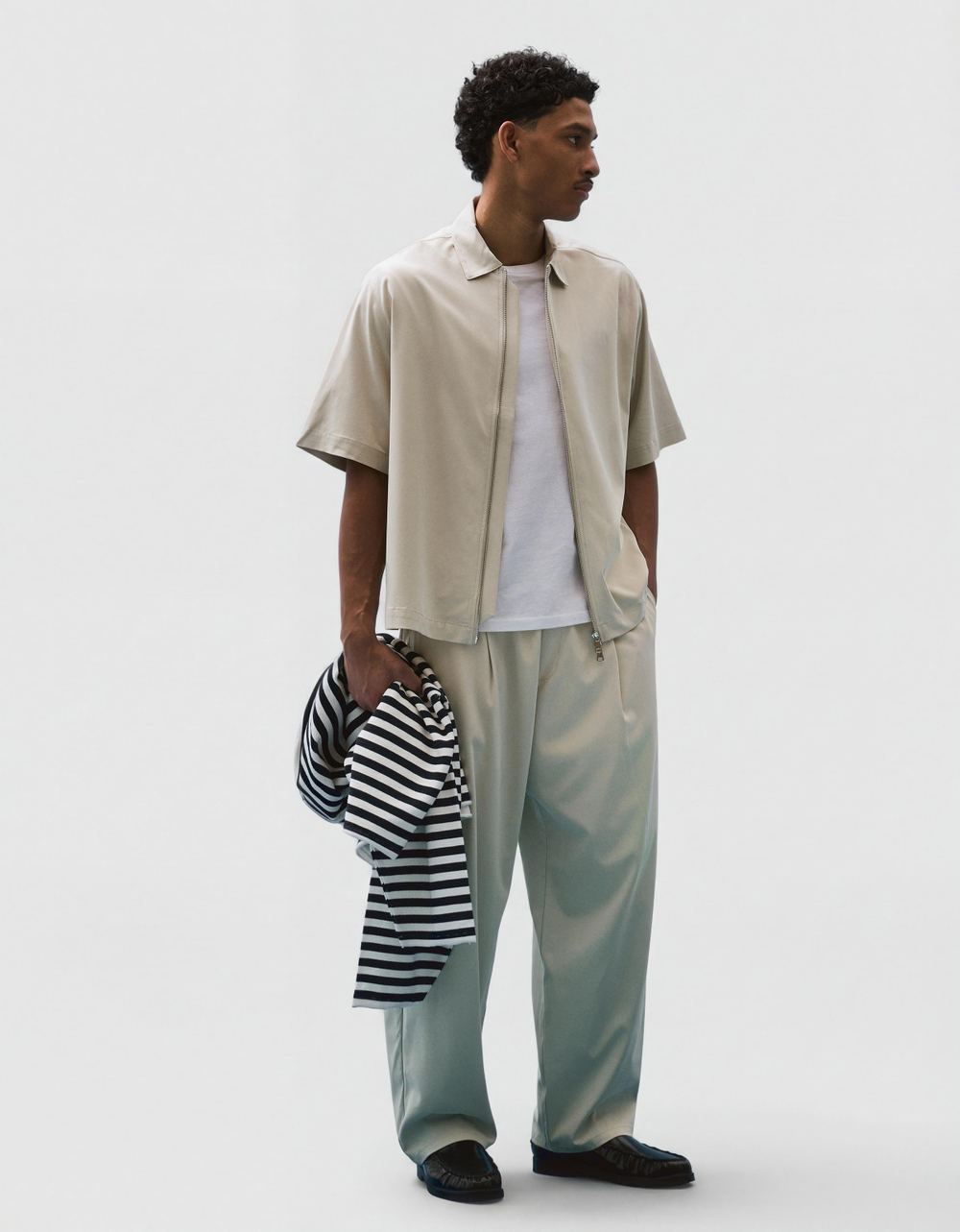 Мужская струящаяся рубашка boxy fit с коротким рукавом - BERSHKA