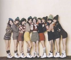 товары Twice - Merry & Happy Monograph
