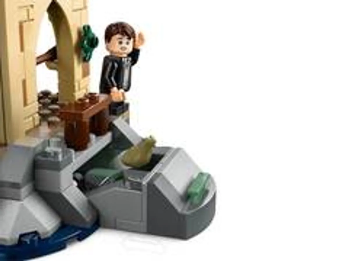 LEGO Harry Potter: Лодочный домик в замке Хогвартс (76426)