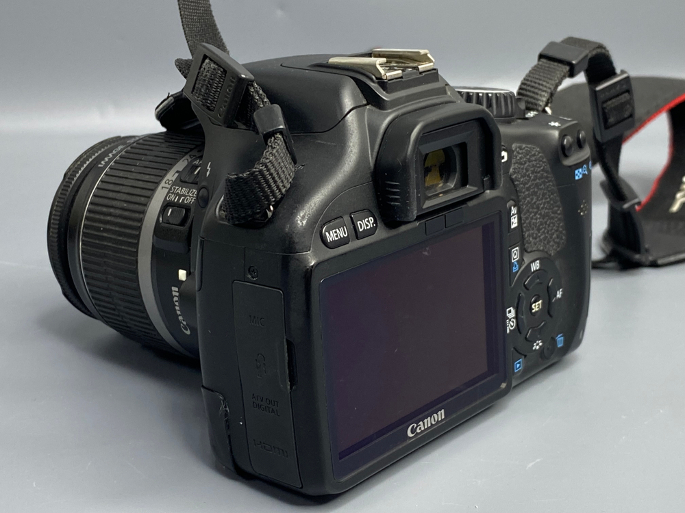 Canon EOS 550D Kit 18–55mm — 16 420 кадров