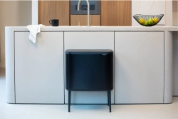 Brabantia Контейнер для мусора Bo Touch 11 л + 23 л черный EAN 8710755316203