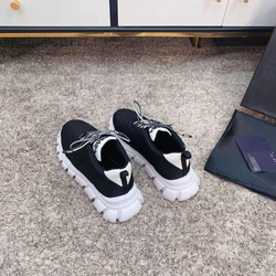 Кроссовки Prada