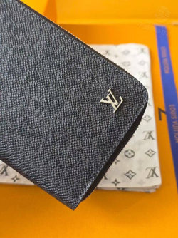 Портмоне Louis Vuitton Zippy
