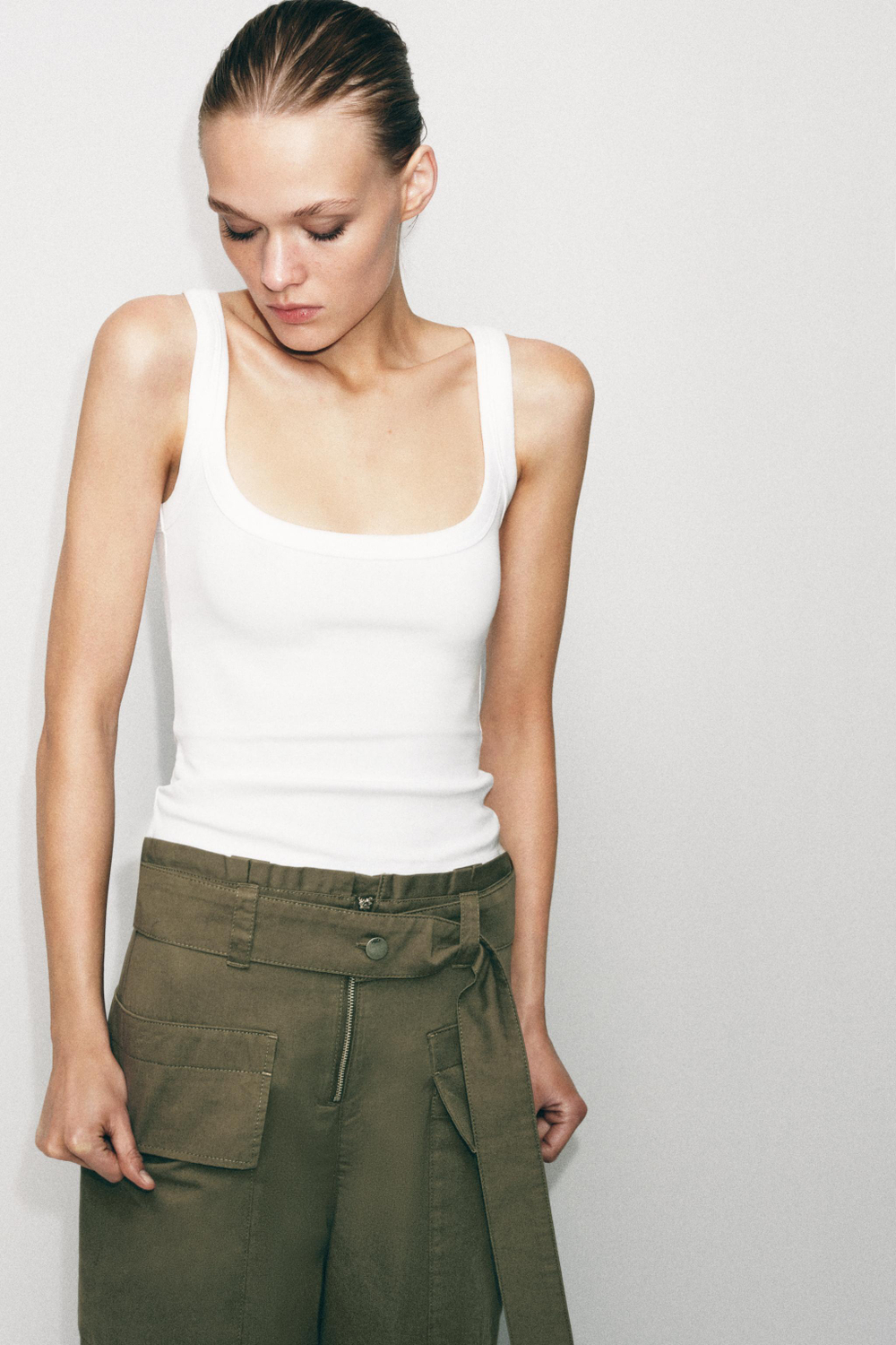 ХЛОПКОВАЯ ФУТБОЛКА БЕЗ РУКАВОВ — ZARA