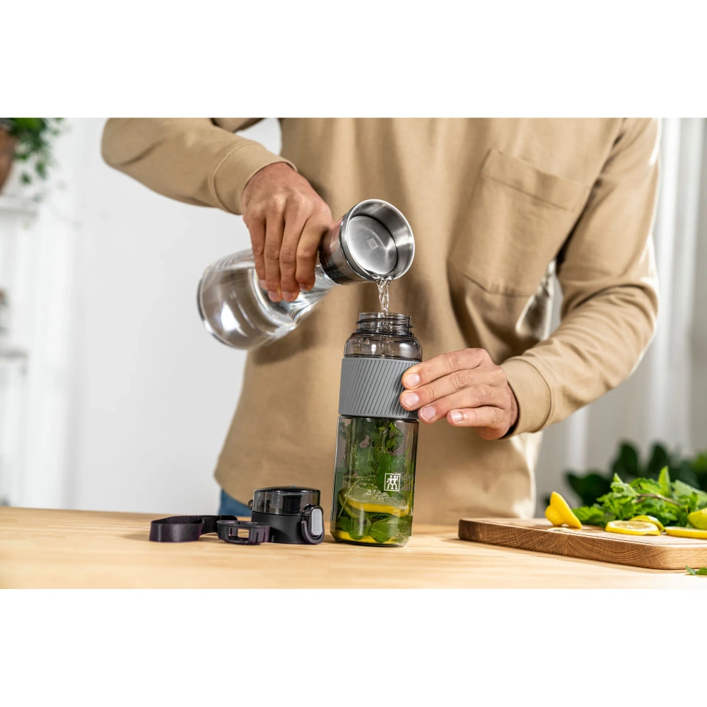 Zwilling Tritan Bidon 680 мл серый EAN 4009839662065