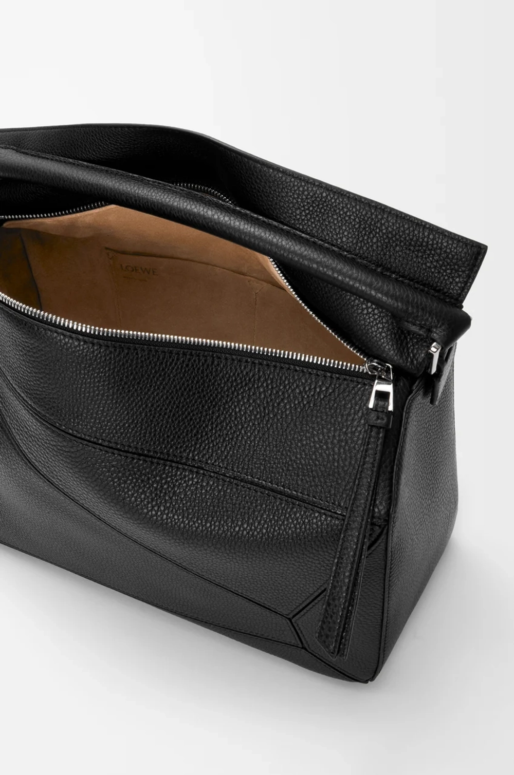Loewe Большая сумка Puzzle мягкой зернистой телячьей кожи, черный