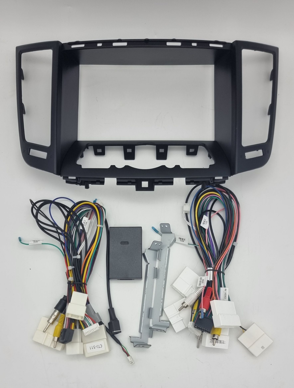 установочный комплект INFINITY QX70 2013-2016 / FX35 2009-2016, рамка + проводка KB-KP-9828-4