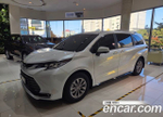 Toyota Sienna 2.5 Hybrid AWD — 2025