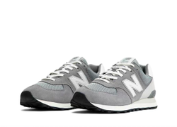 alt="Кроссовки New Balance 574 арт. U574TG2 серая расцветка вид спереди"