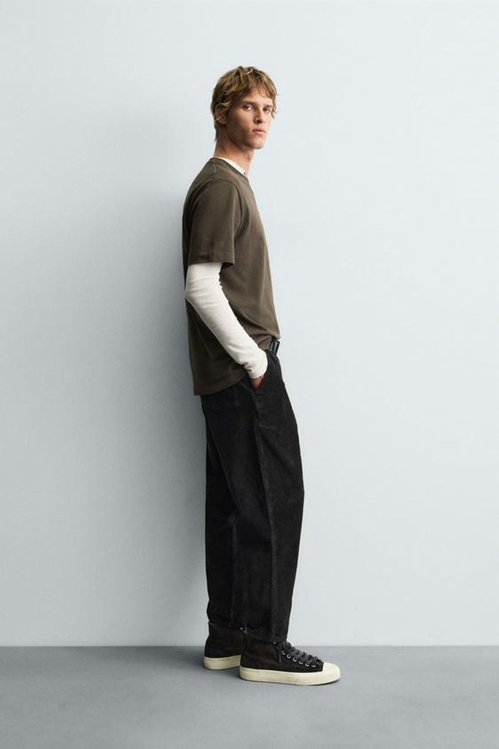 ZARA ВЕЛЬВЕТОВЫЕ БРЮКИ CARROT FIT, ЧЕРНЫЙ