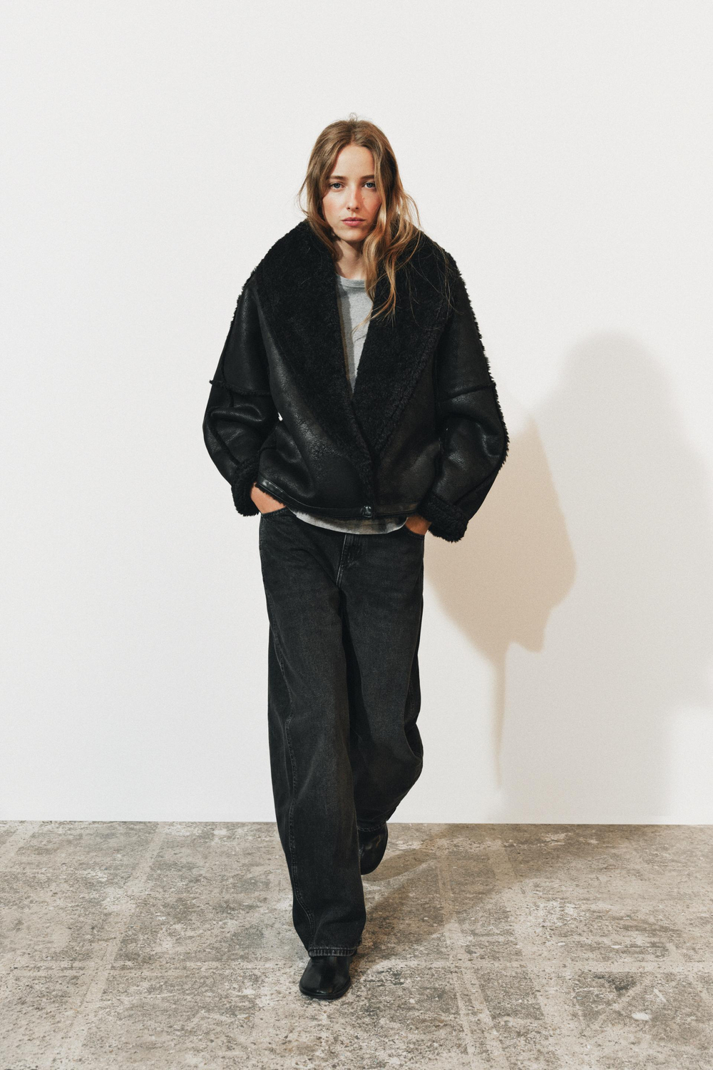 ZARA КУРТКА ИЗ ИСКУССТВЕННОГО МЕХА — ZW COLLECTION, ЧЕРНЫЙ
