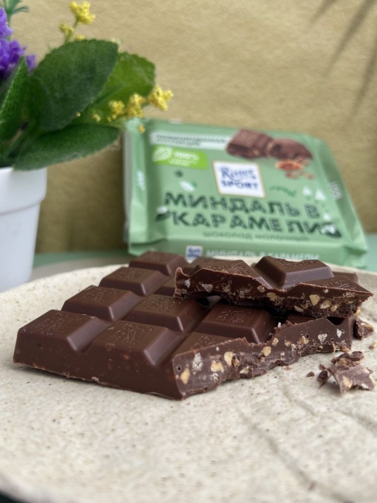 Шоколад молочный Ritter Sport Миндаль в карамели 100 г x 2 шт